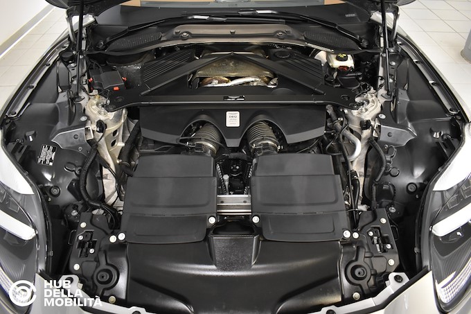 ASTON MARTIN DB12 V8 Volante